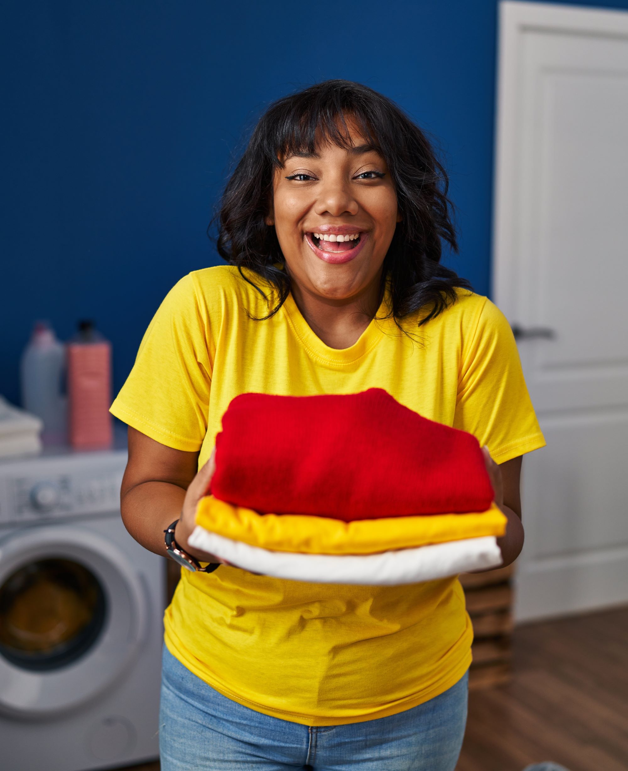 Hispanic Lady Laundry Shutterstock 2207968347 Resized